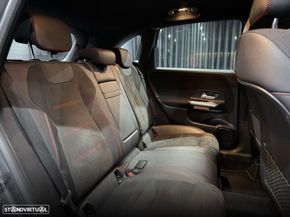 Mercedes-Benz B 180 d AMG Line - 38