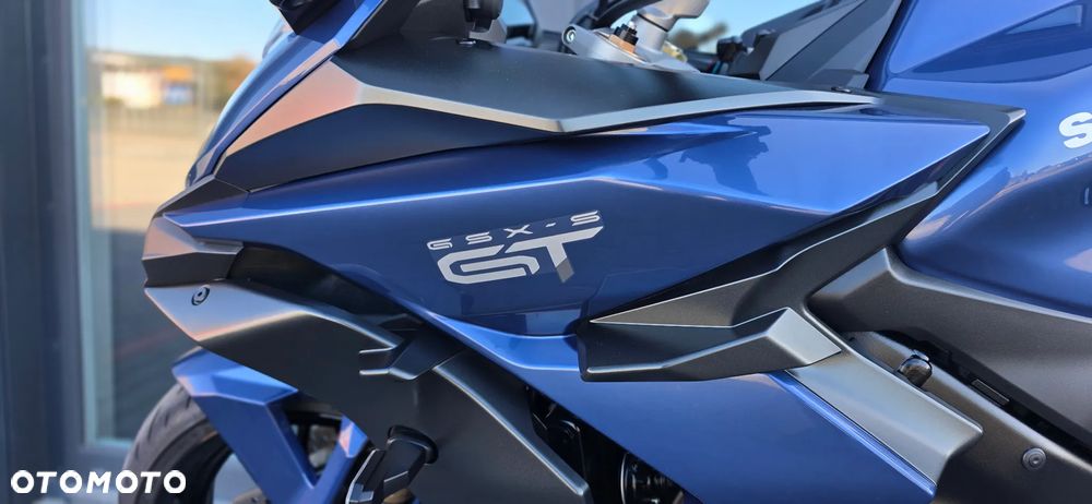 Suzuki GSX - 34
