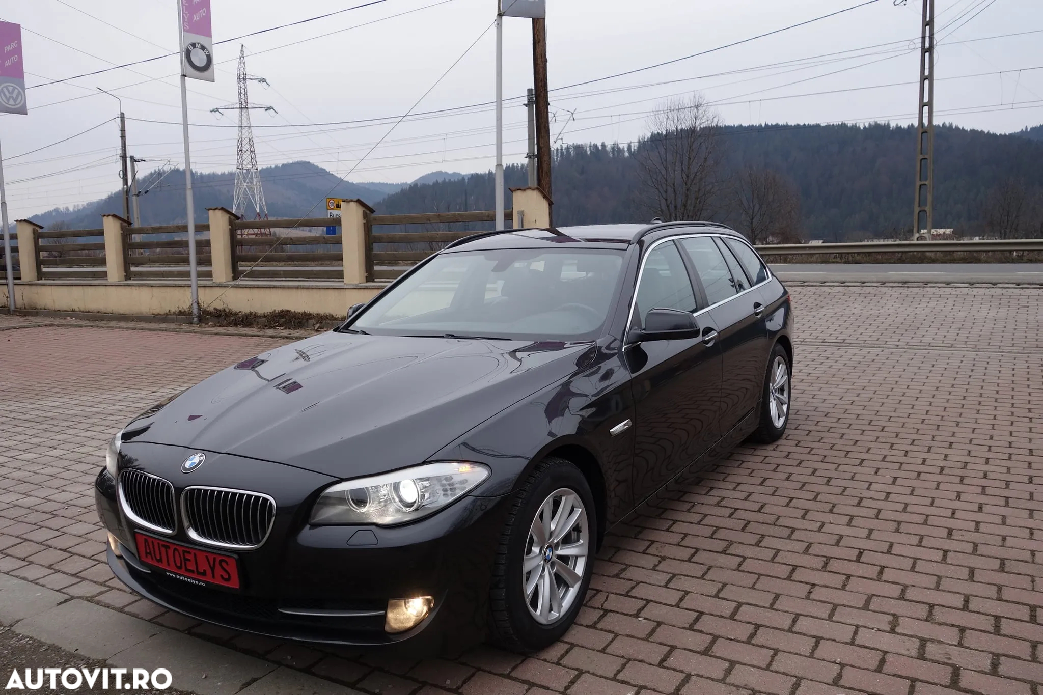 BMW Seria 5 530d xDrive Touring Aut. Luxury Line - 5