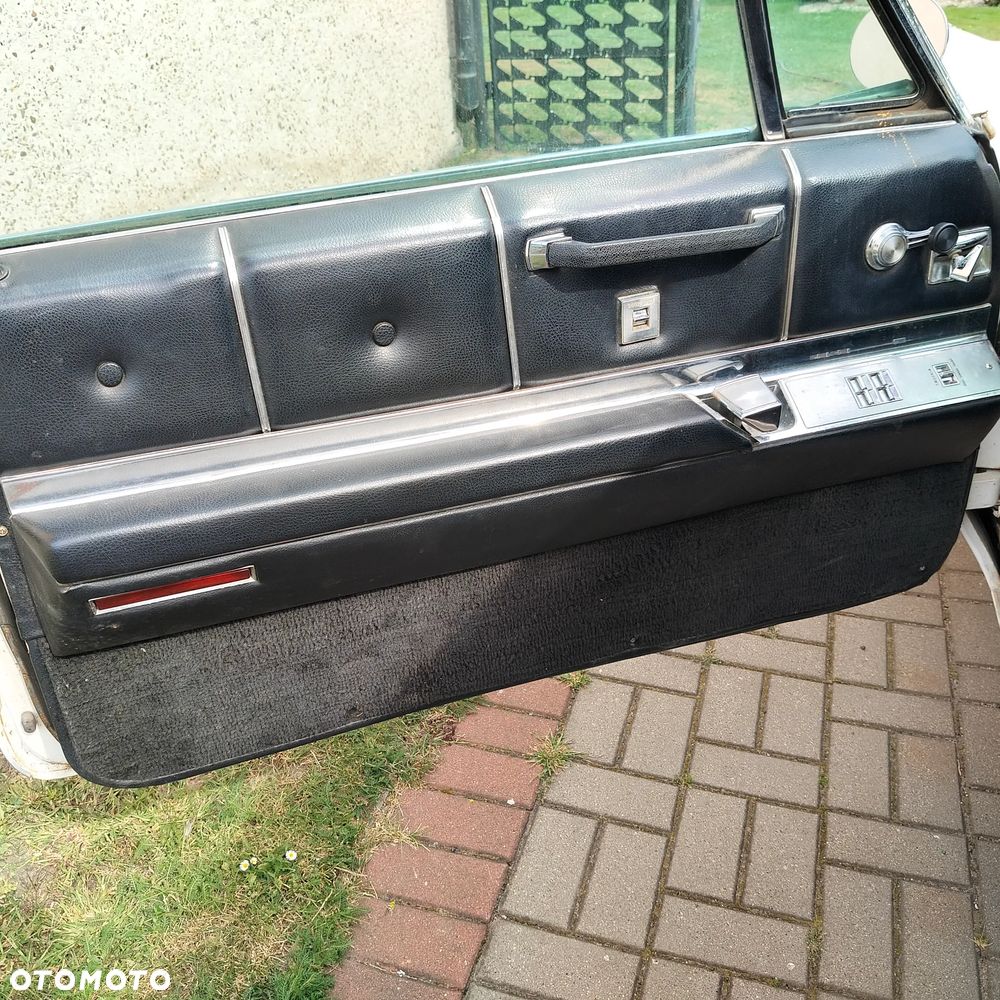 Cadillac Deville - 7