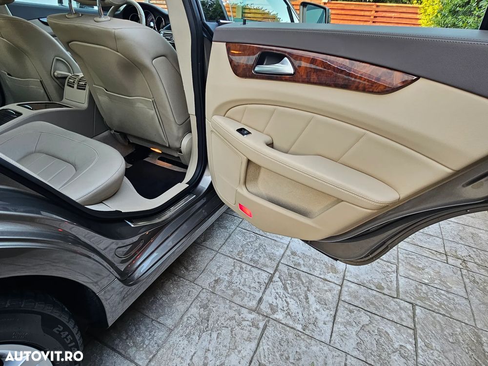 Mercedes-Benz CLS 250 CDI DPF BlueEFFICIENCY 7G-TRONIC - 12