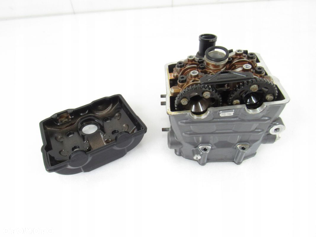 Głowica + wałki + zawory tył komplet KTM RC8 1190, 11r RC 8 - 7