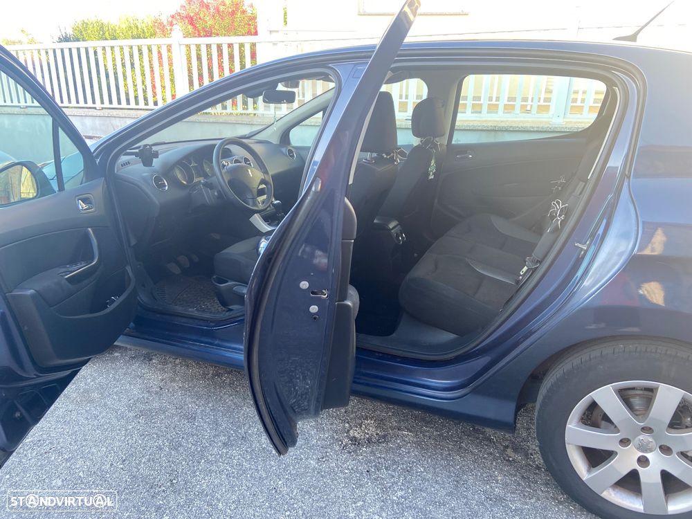Peugeot 308 1.6 HDi Executive - 3