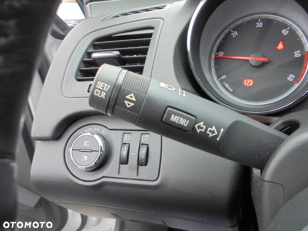 Opel Insignia 2.0 CDTI EcoFLEX Cosmo - 19