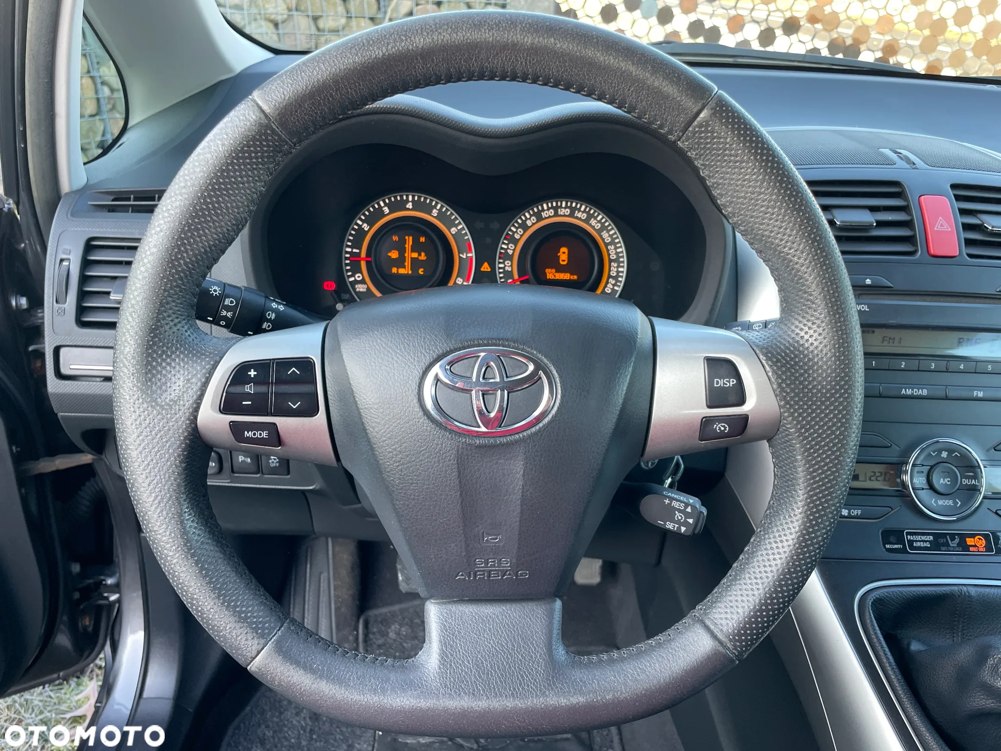 Toyota Auris 1.6 Premium + - 21