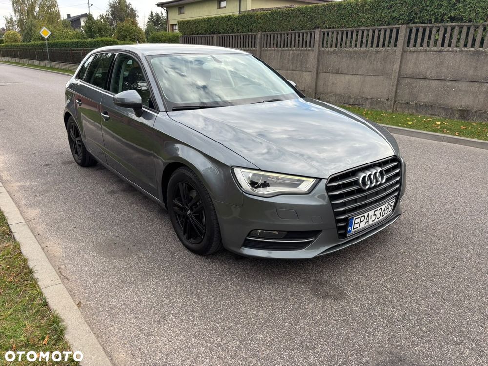 Audi A3 Sportback - 2