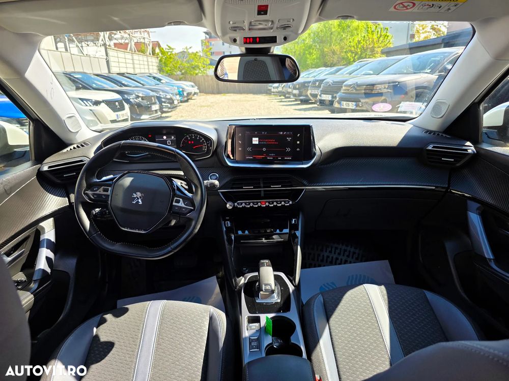 Peugeot 2008 PureTech 130 EAT8 GT - 20