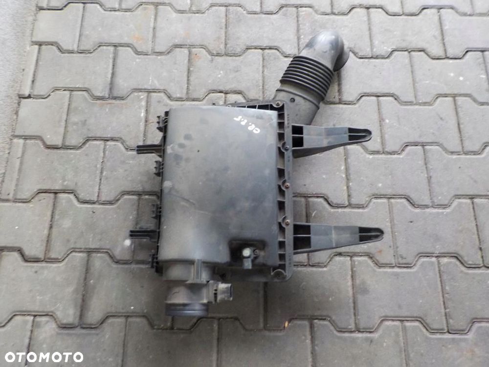 VW CRAFTER 2.5 TDI OBUDOWA FILTRA POWIETRZA - 2