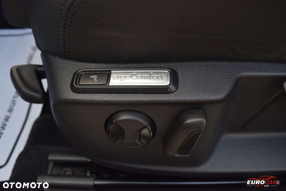 Volkswagen Passat 2.0 TDI BMT Highline DSG7 - 28