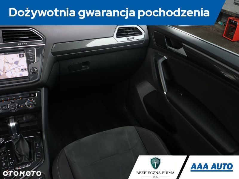 Volkswagen Tiguan - 10