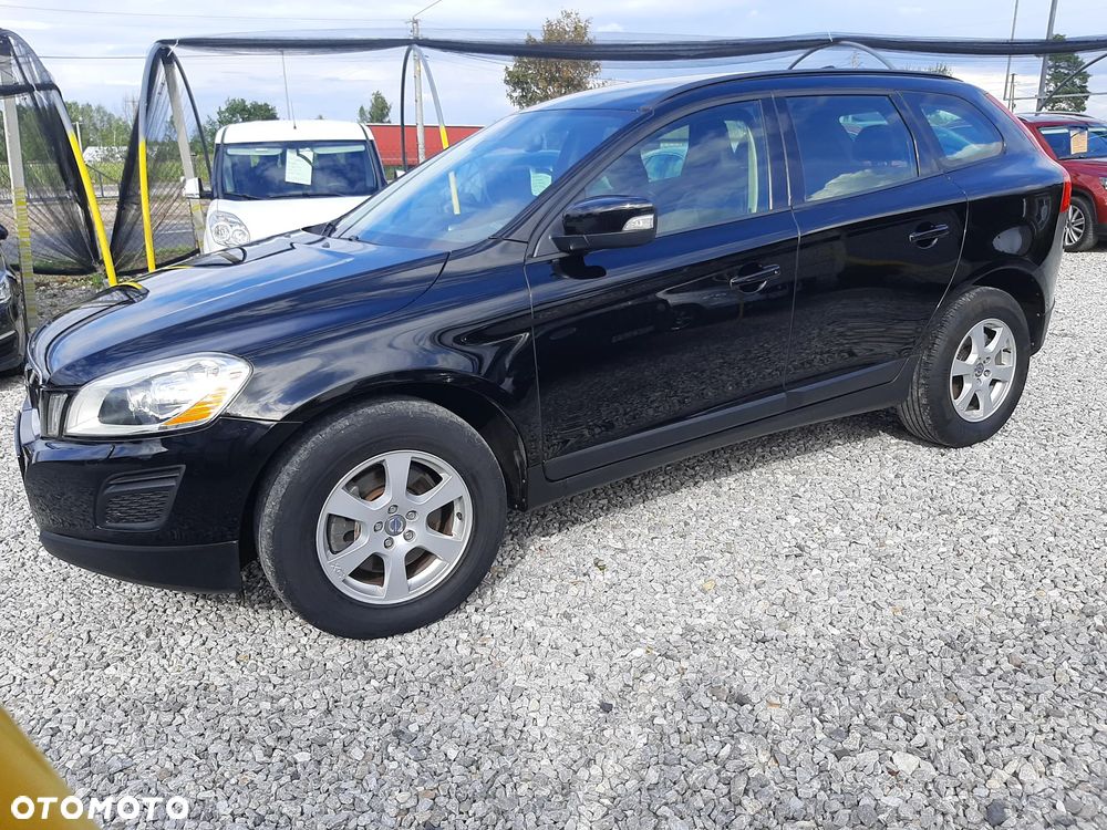 Volvo XC 60 D5 AWD Momentum - 5