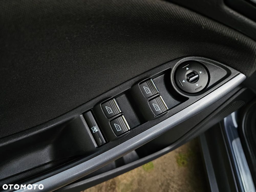 Ford Focus 1.6 Titanium - 36