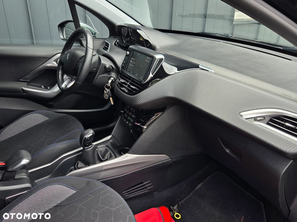 Peugeot 2008 1.2 Pure Tech Active S&S - 10