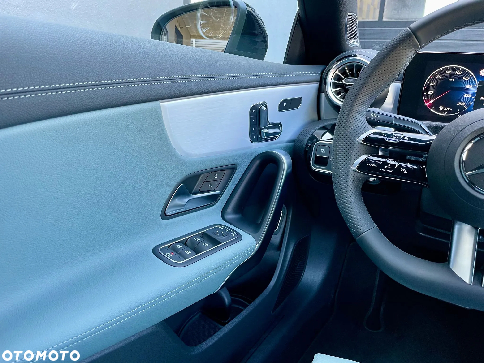 Mercedes-Benz CLA 220 4-Matic AMG Line 7G-DCT - 29