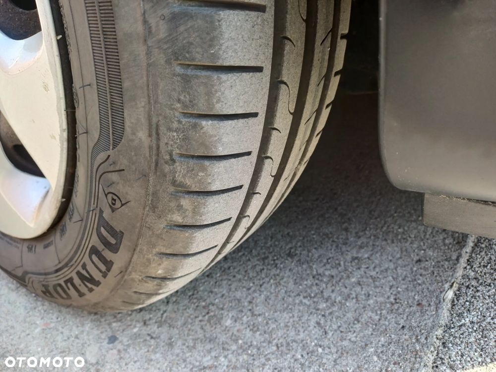 Dacia Lodgy 1.6 SCe Laureate S&S - 29