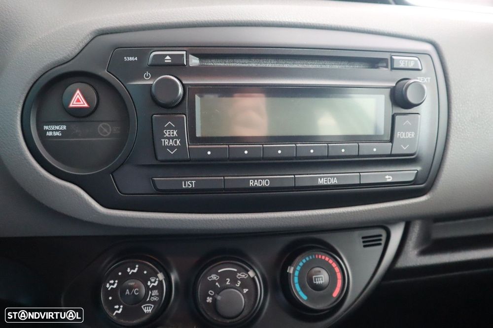 Toyota Yaris 1.4 D-4D AC - 18