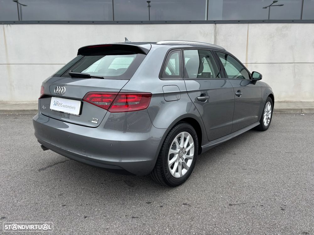 Audi A3 Sportback 1.6 TDI Advance Ultra - 7
