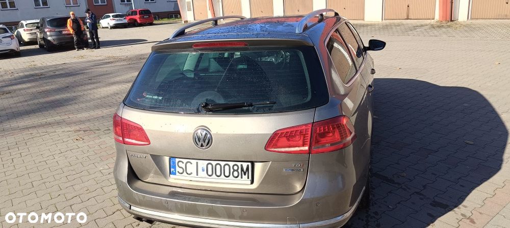 Volkswagen Passat - 4