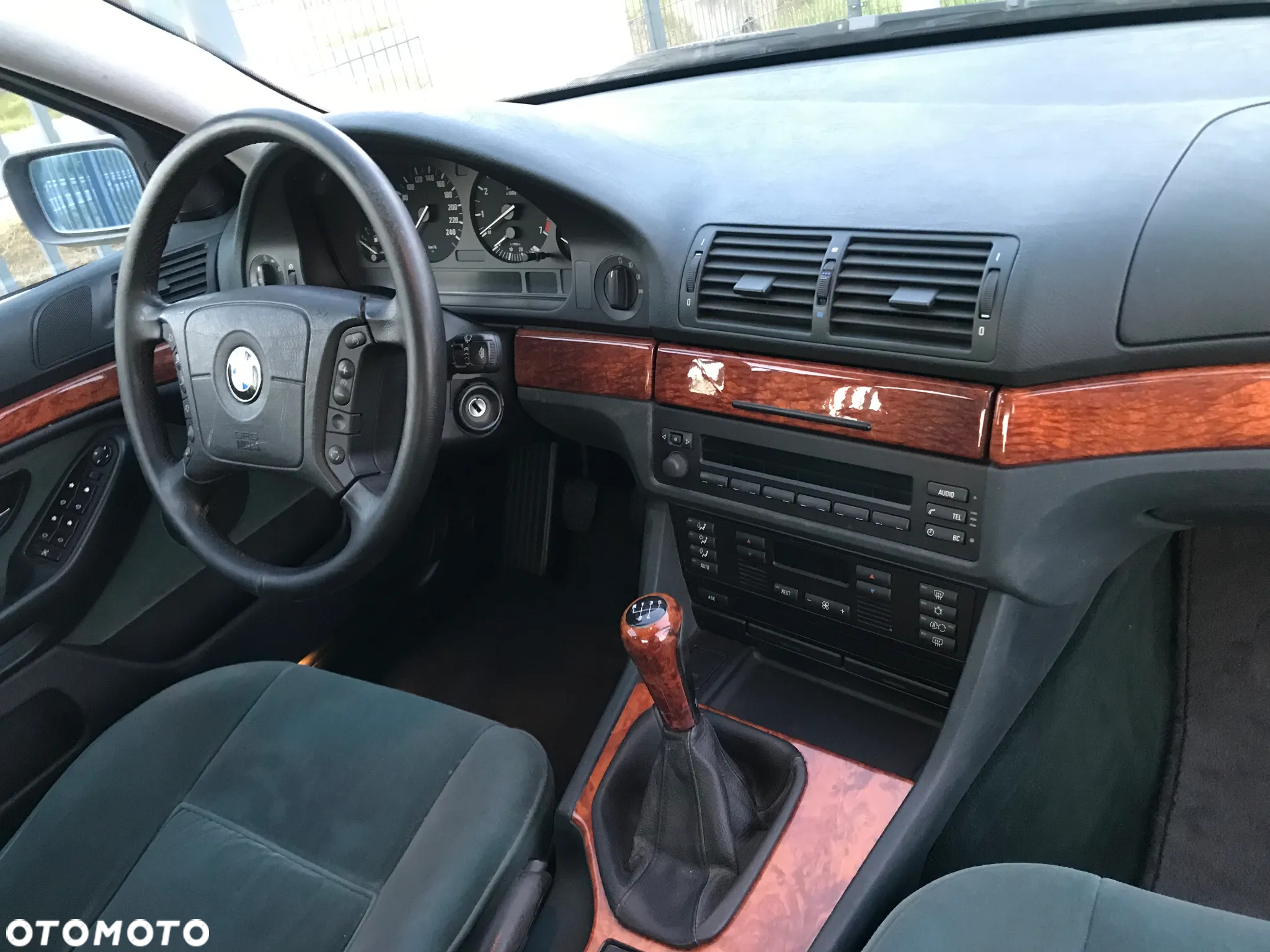 BMW Seria 5 520i - 9