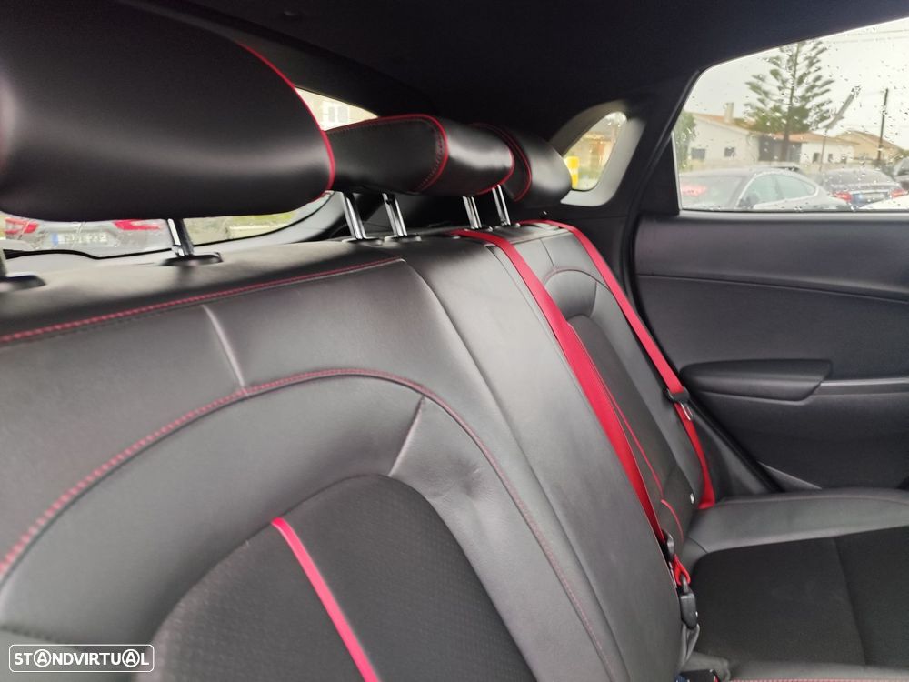 Hyundai Kauai 1.6 CRDi Premium 7DCT - 30