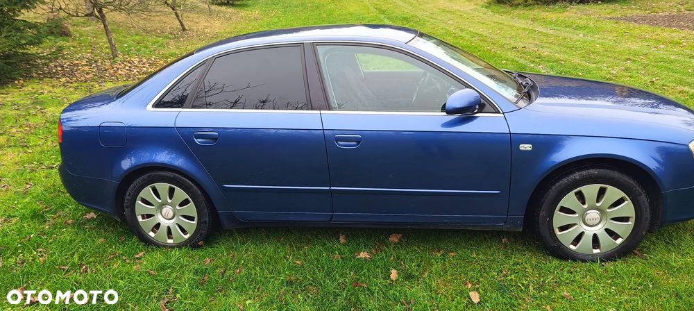 Audi A4 Limousine - 4