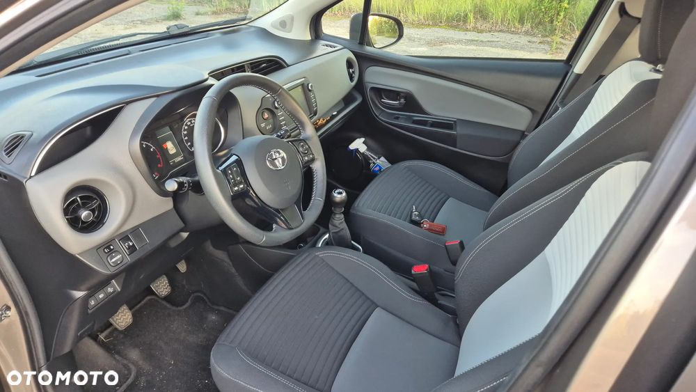 Toyota Yaris 1.5 Active - 11