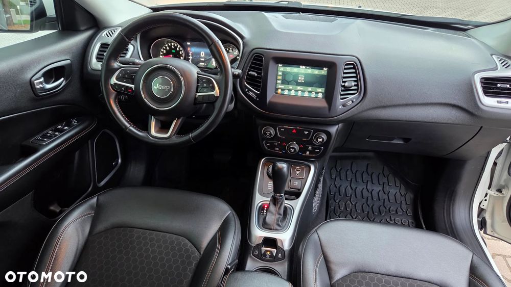 Jeep Compass 2.4I 4x4 Automatik Limited - 13