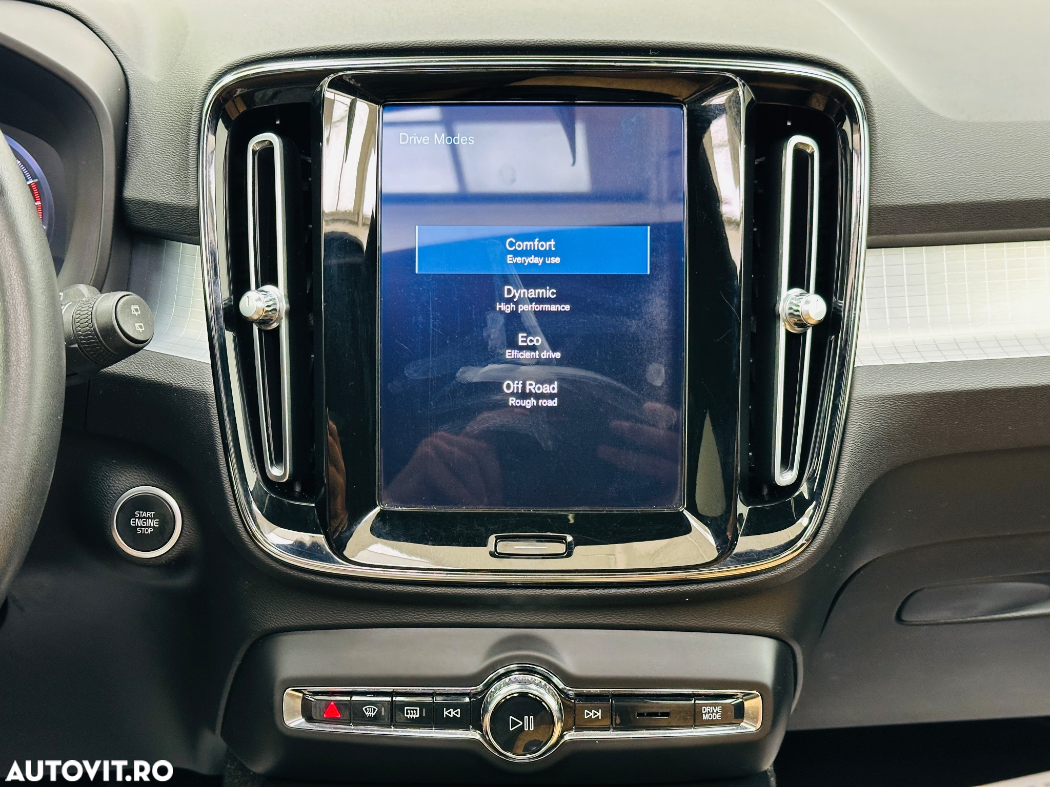 Volvo XC 40 - 35