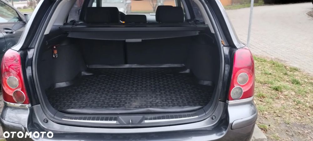 Toyota Avensis 2.0 D-4D Sol - 8