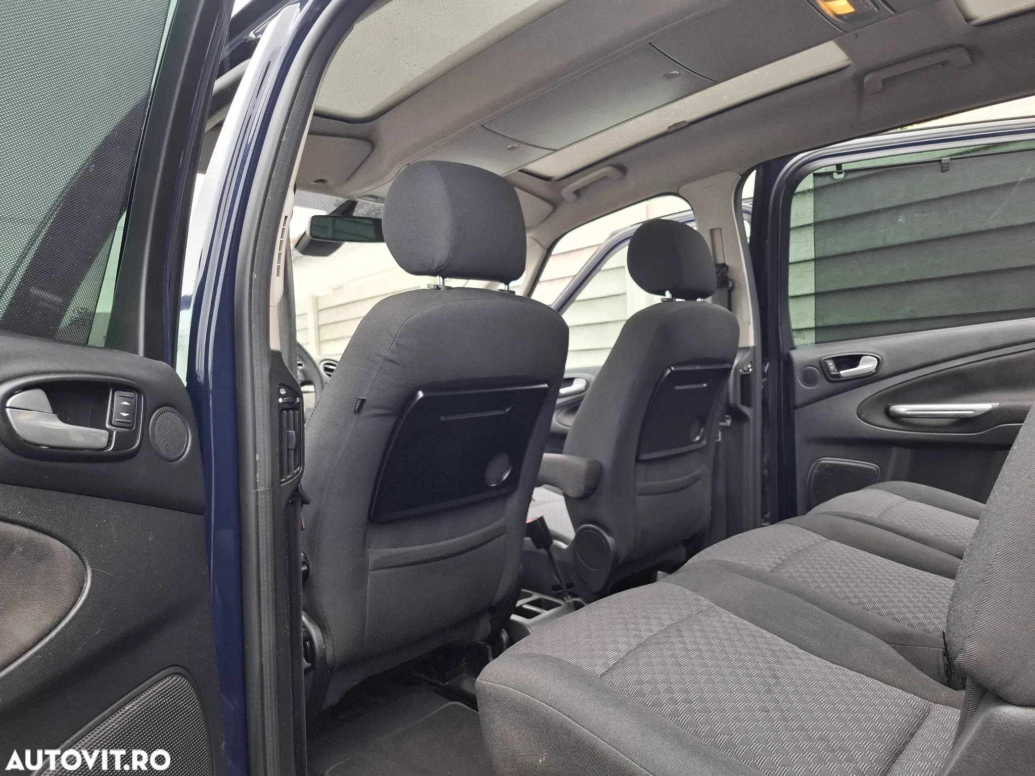 Ford Galaxy 2.0 TDCi DPF Ghia - 6