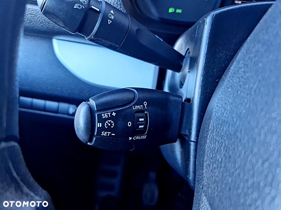 Opel VIVARO - 17
