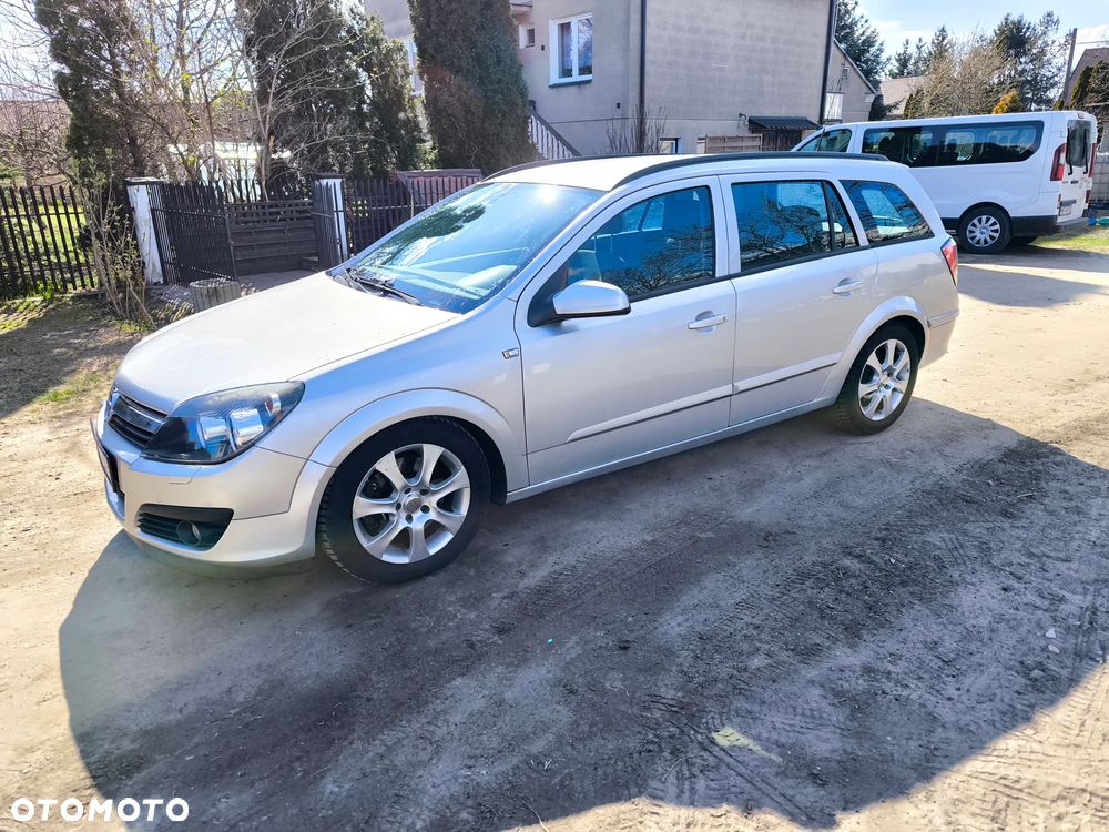 Opel Astra 1.9 CDTI - 13