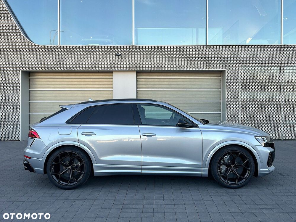 Audi RS Q8 - 11