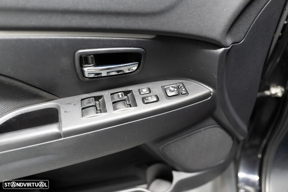 Mitsubishi ASX 1.8 DI-D Instyle - 11