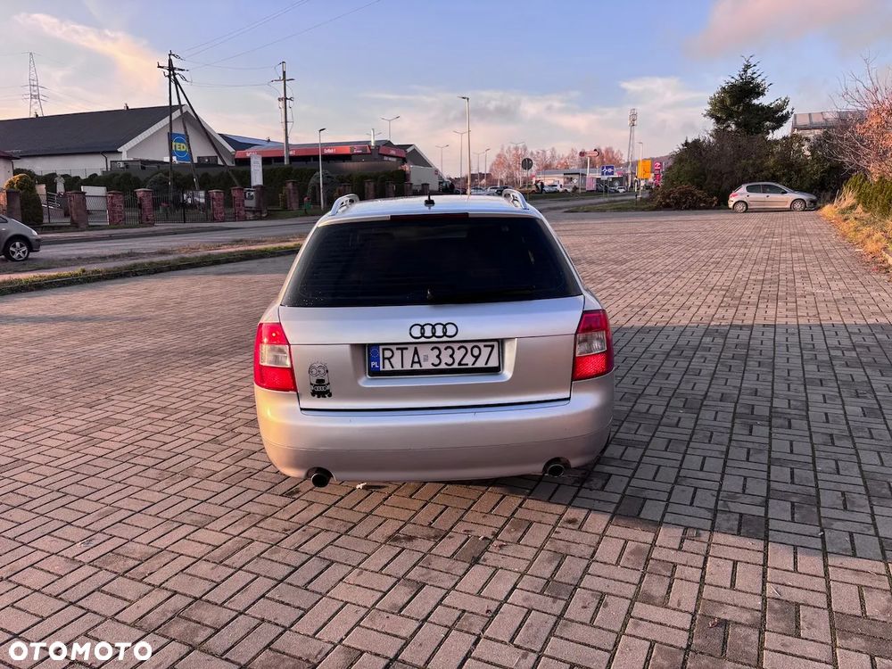 Audi A4 Avant 1.8T Quattro - 4