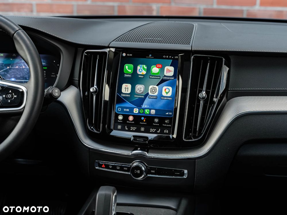 Volvo XC 60 T6 Plug-In Hybrid AWD R-Design - 33