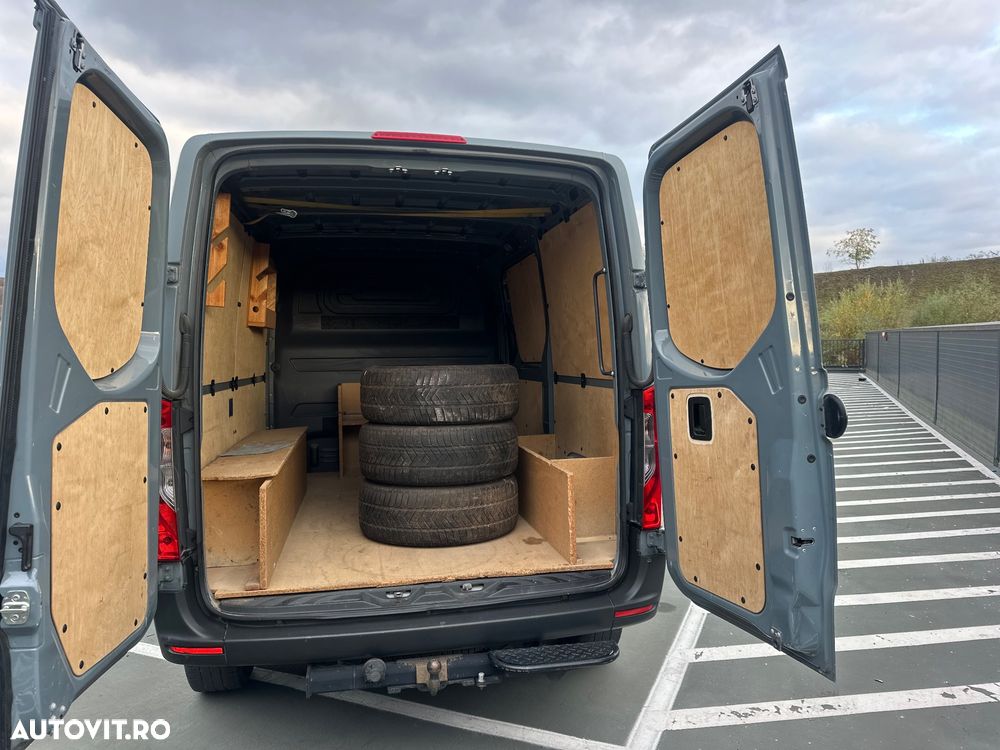 Mercedes-Benz Sprinter - 8