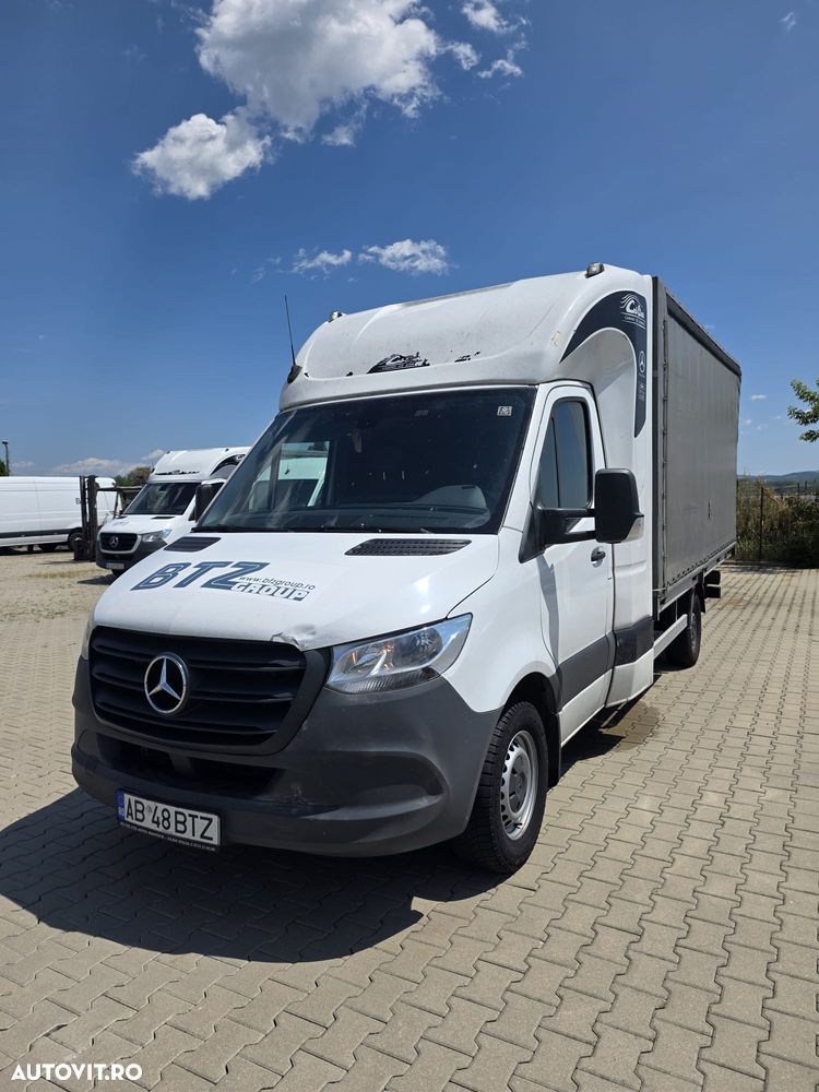 Mercedes-Benz Sprinter - 2