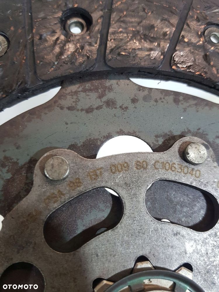 KOŁO DWUMASOWE SPRZĘGŁO 9846803480 CITROEN PEUGEOT OPEL 1.2 THP - 8