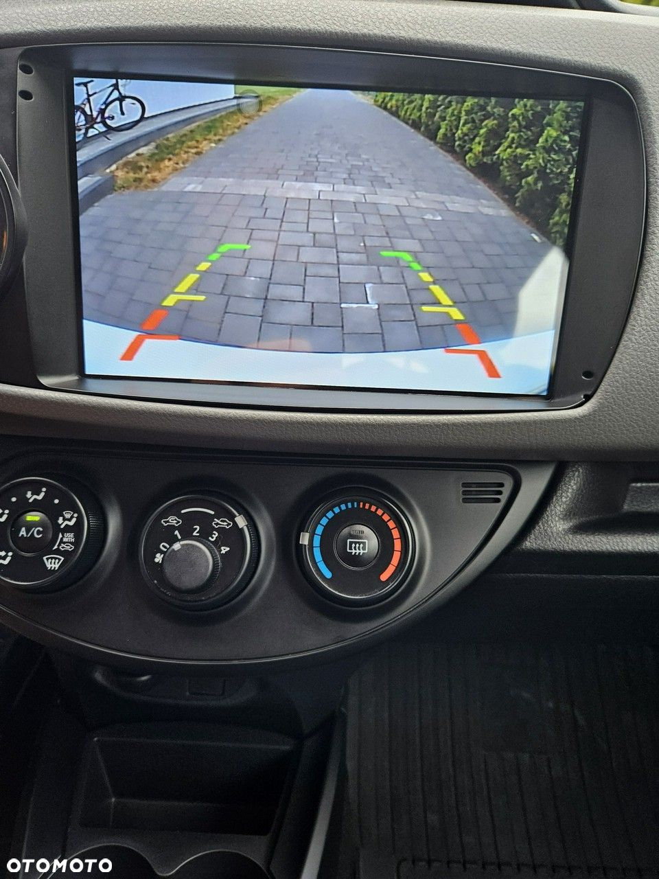 Toyota Yaris - 8