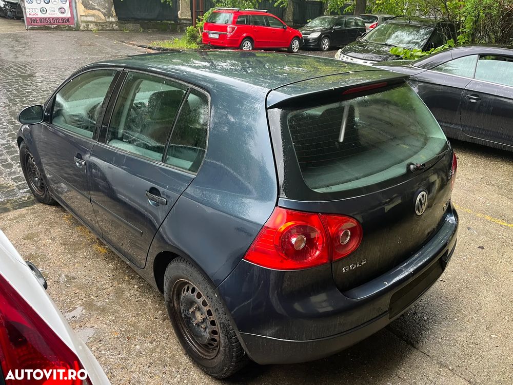 Dezmembrez VW Volkswagen Golf 5 2005 1,6 FSI benzina BAG albastru cutie 6+1 GVV - 10