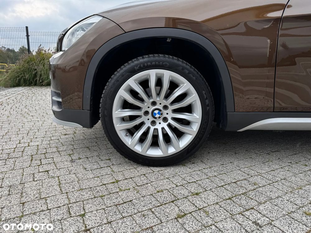 BMW X1 sDrive18d xLine - 12