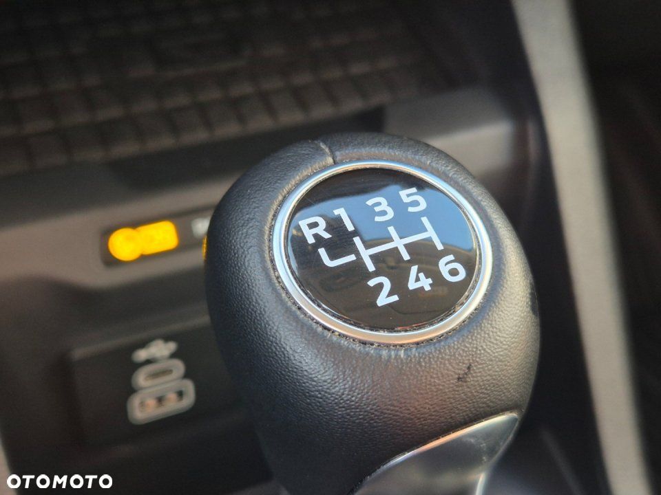 Ford Tourneo Courier - 21