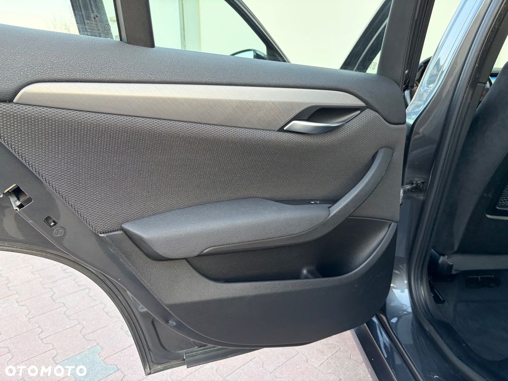 BMW X1 xDrive20i - 15