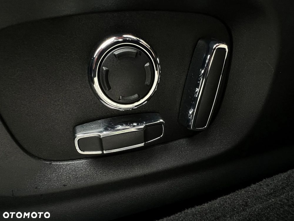 Jaguar XJ 3.0 D V6 Premium Luxury - 35