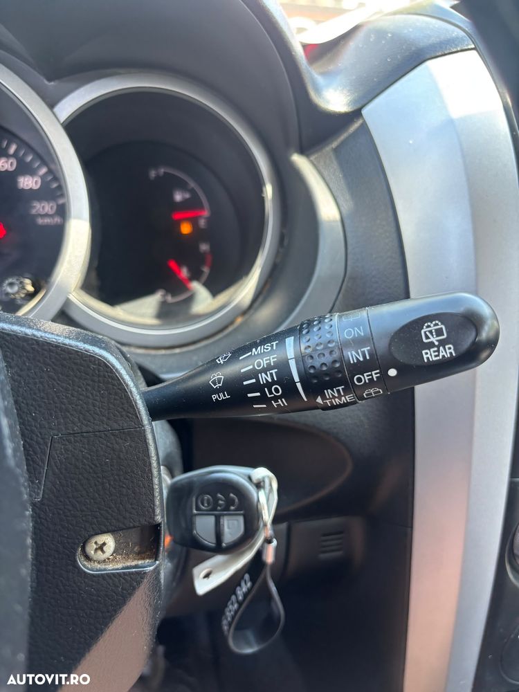 Suzuki Grand Vitara 1.9 DDiS Comfort + DPF Family - 20