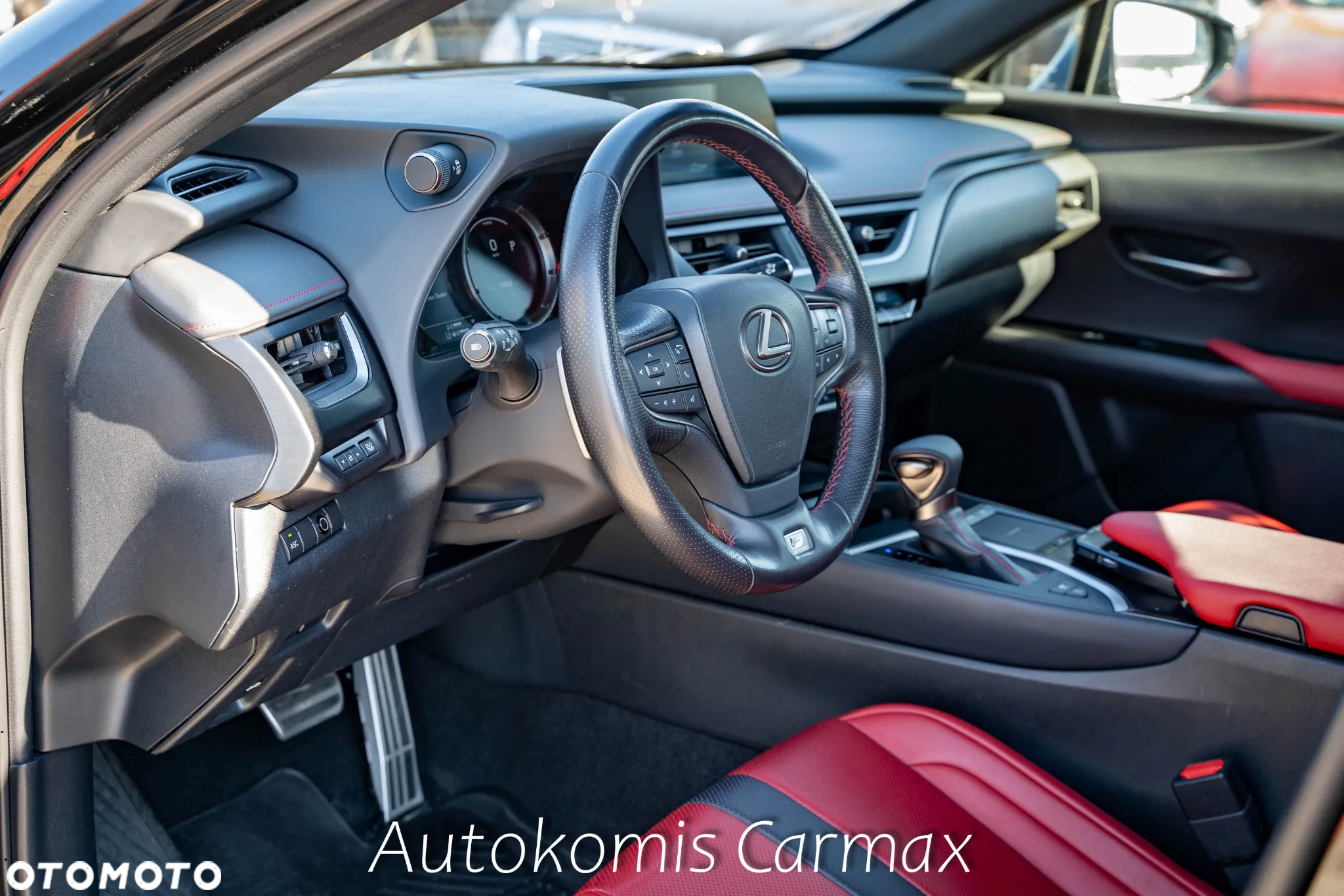 Lexus UX - 11
