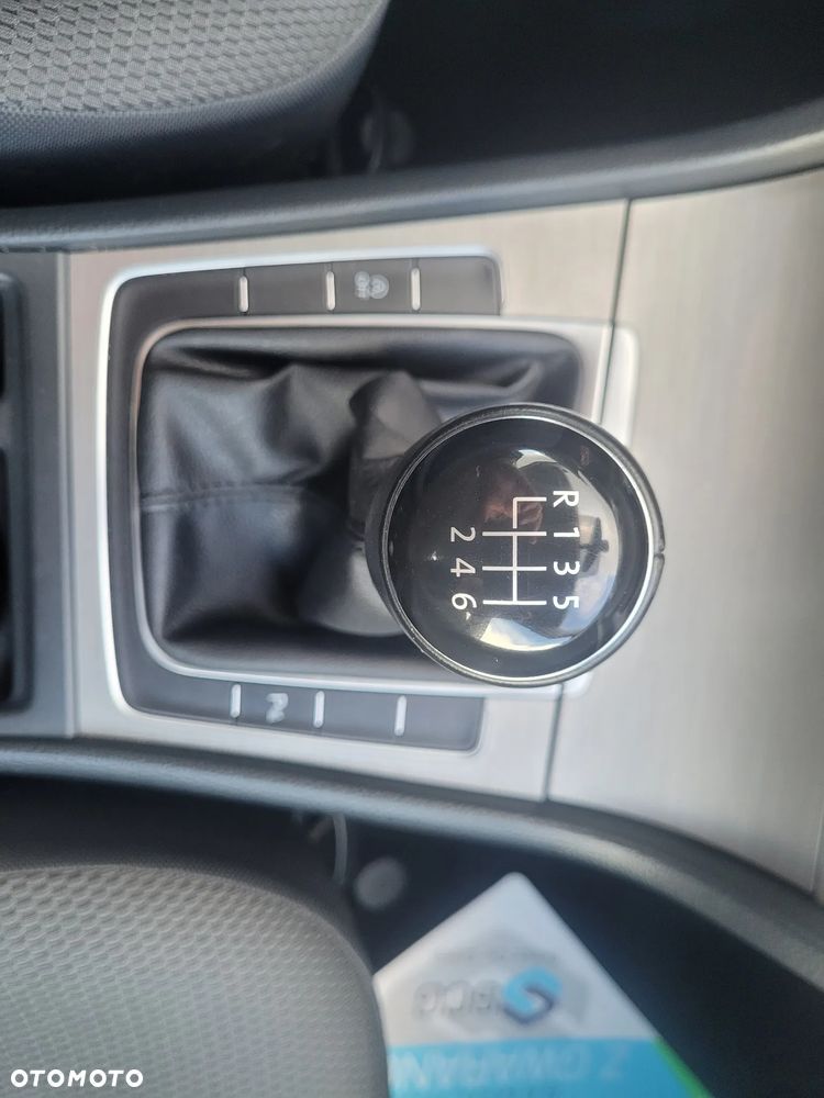 Volkswagen Golf - 36