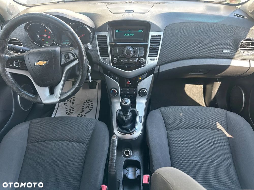 Chevrolet Cruze 1.8 LT - 15