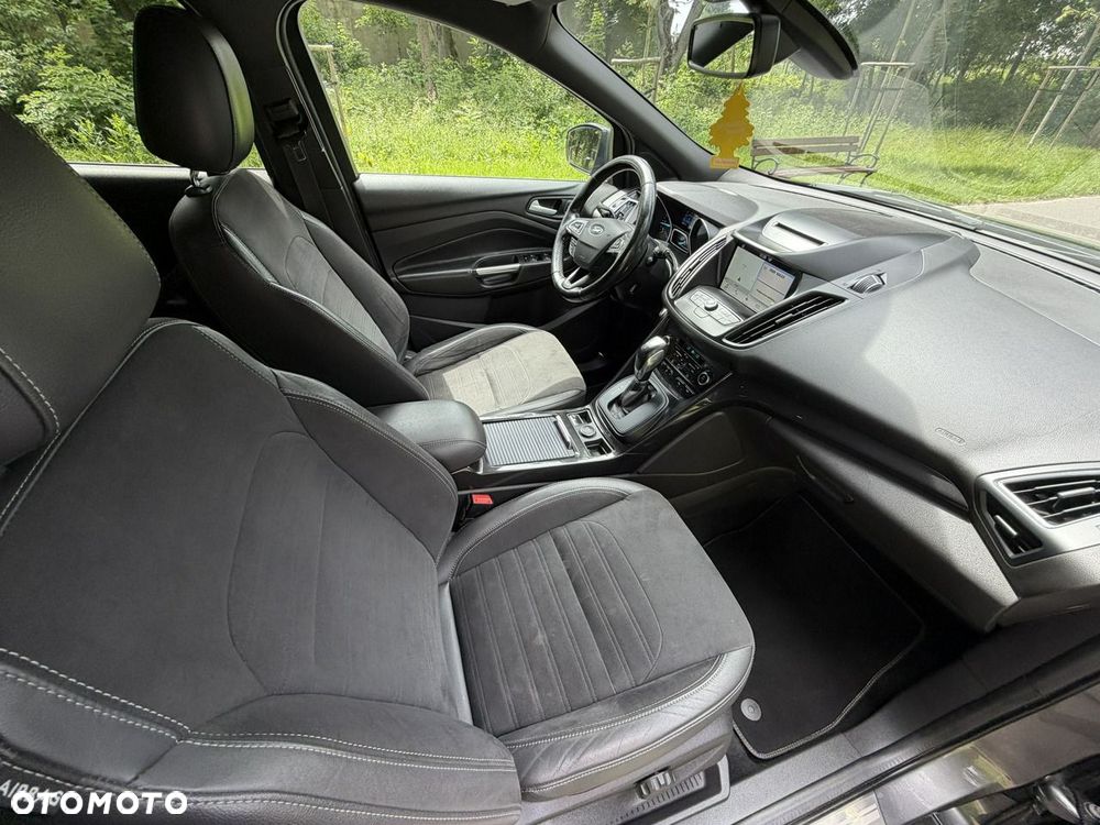 Ford Kuga - 34